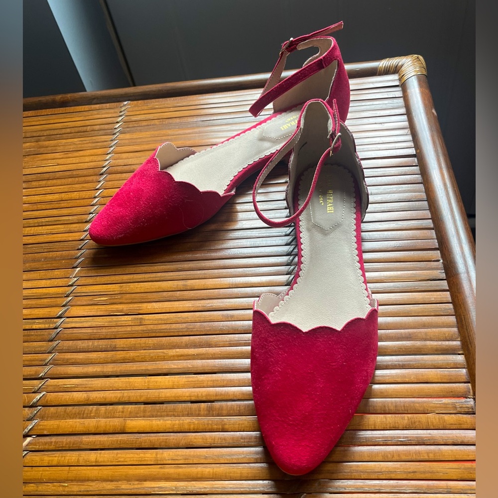 Brand New Isaac Mizrahi Red Scalloped Ankle Strap Flats Size 10 - Picture 7 of 8